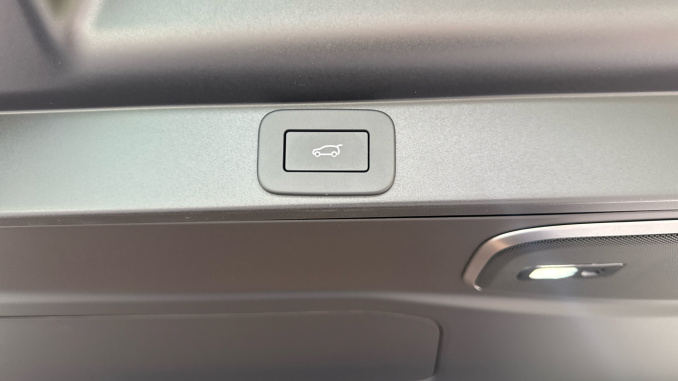 Land Rover Range Rover 3.0 D300 Autobiography 4dr Auto Diesel Estate - Image 60